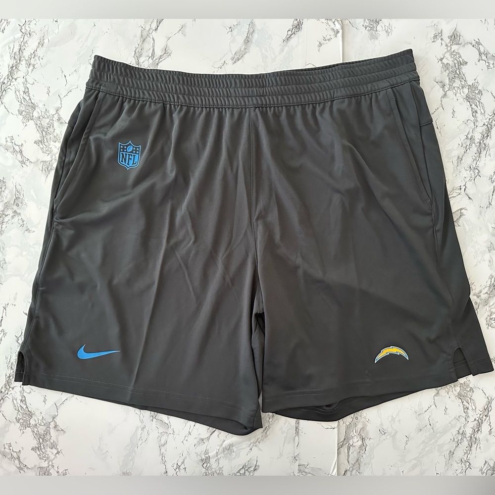 Nike Los Angeles Chargers NFL Dri-Fit Athletic On Field Shorts Men’s Size XL